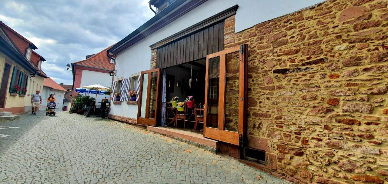 Landgasthaus "Zum Engel" Neuleiningen ภายนอก รูปภาพ